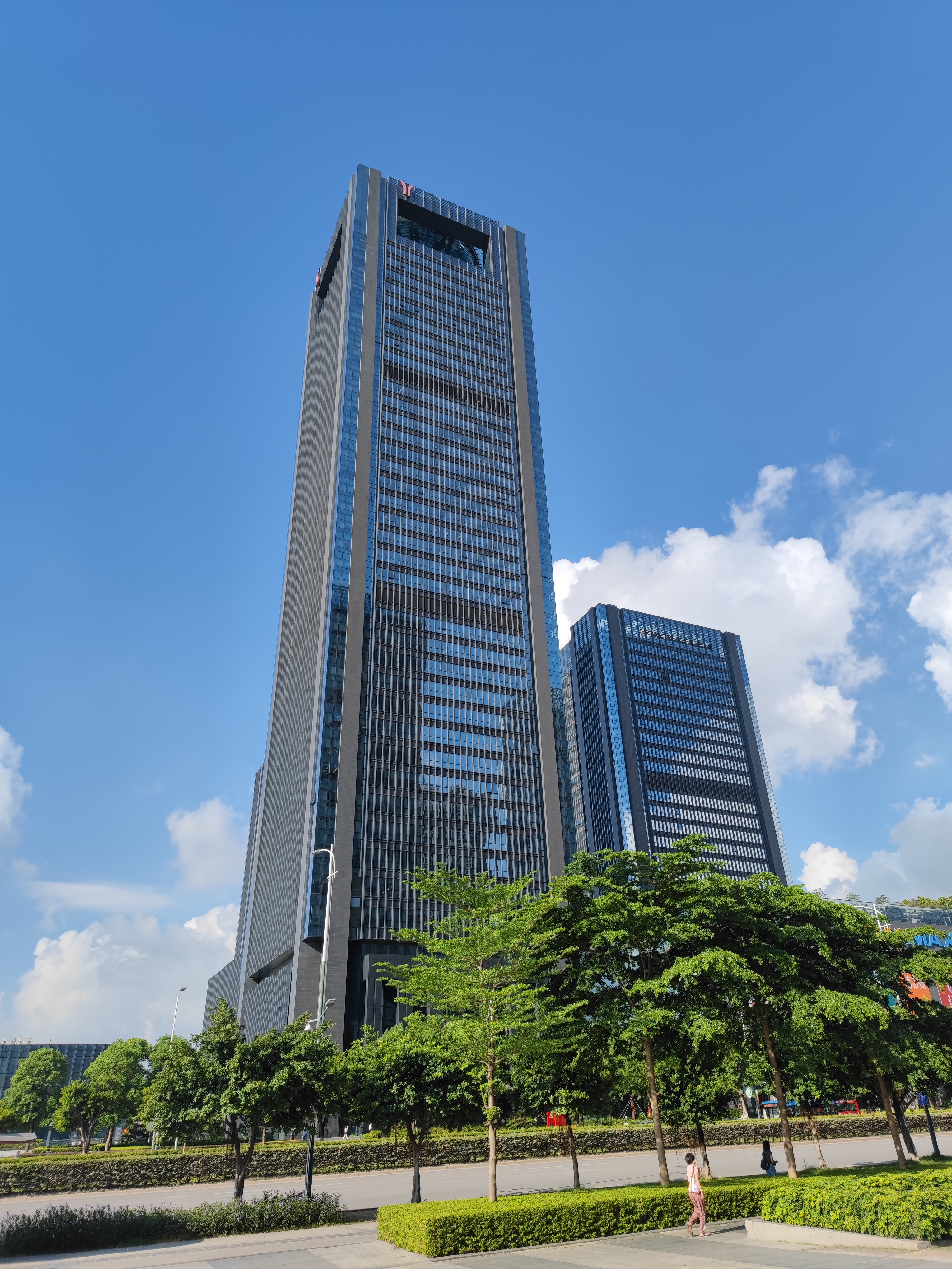 D . 廣州地鐵運(yùn)營指揮中心-2